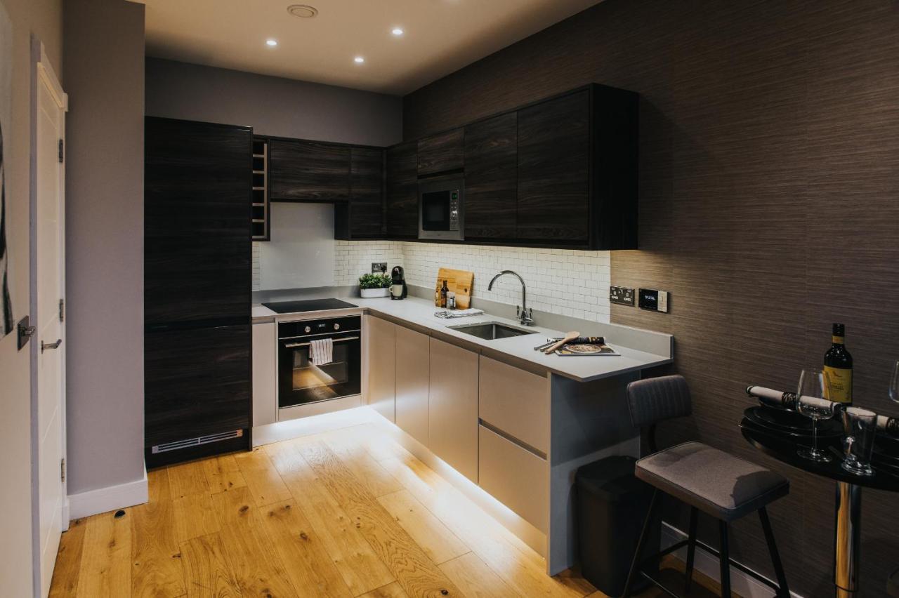 Circa17- Entire Apt, Free Parking, Gym, City Central & Free Netflix Bracknell Ngoại thất bức ảnh