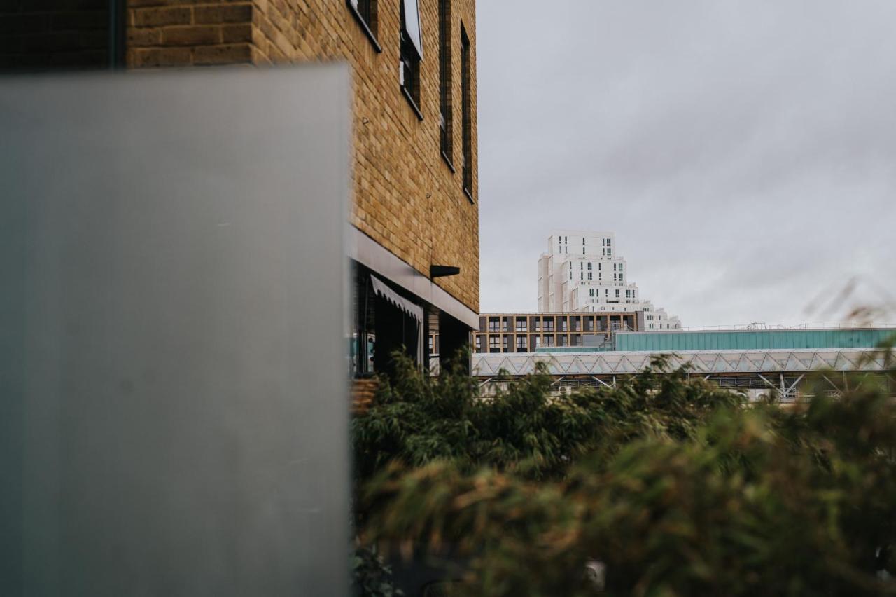 Circa17- Entire Apt, Free Parking, Gym, City Central & Free Netflix Bracknell Ngoại thất bức ảnh