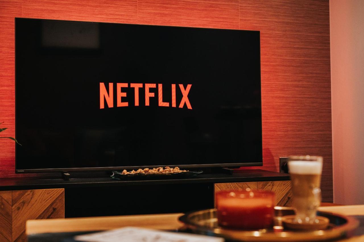 Circa17- Entire Apt, Free Parking, Gym, City Central & Free Netflix Bracknell Ngoại thất bức ảnh